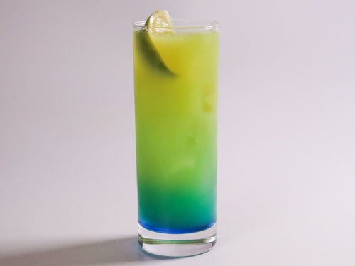 ジュースを簡単アレンジ！「アクア・ラグーン」